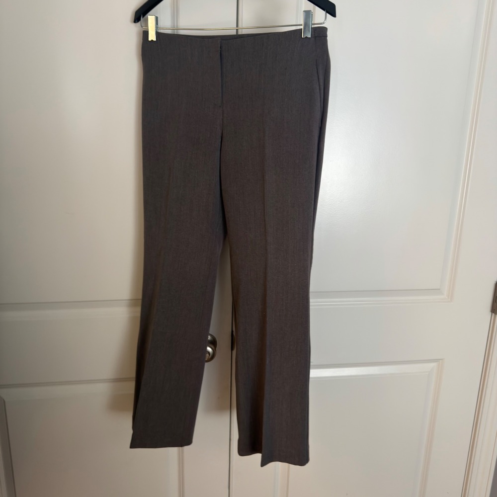 Chicos Gray Straight Leg Dress Pants Womens Size 0 Short Stretch Trousers Slacks